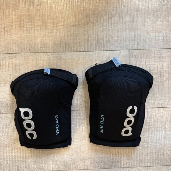 POC Mountain Biking Shorts and Knee Pads Medium - Picture 3 of 4